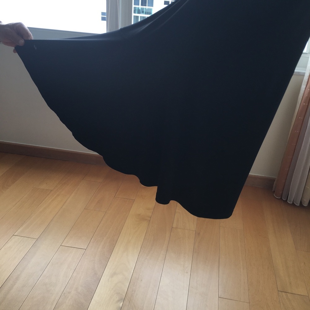 Dress - Picture 6 of 7